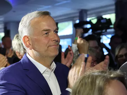 Leif-Erik Holm, Ministerpräsidentenkandidat der AfD, zeigte sich im Landtagswahlkampf in Mecklenburg-Vorpommern bürgerlich und nahbar. - Foto: Jens Büttner/dpa