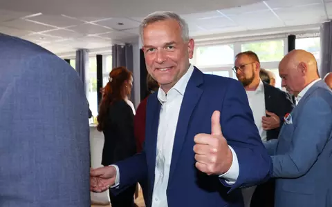 AfD-Kandidat Holm meldet Anspruch auf die Regierung an.  - Foto: Jens Büttner/dpa