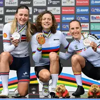 Franziska Koch (r) gewann Bronze im Zeitfahren. - Foto: Graham Hughes/The Canadian Press/AP/dpa