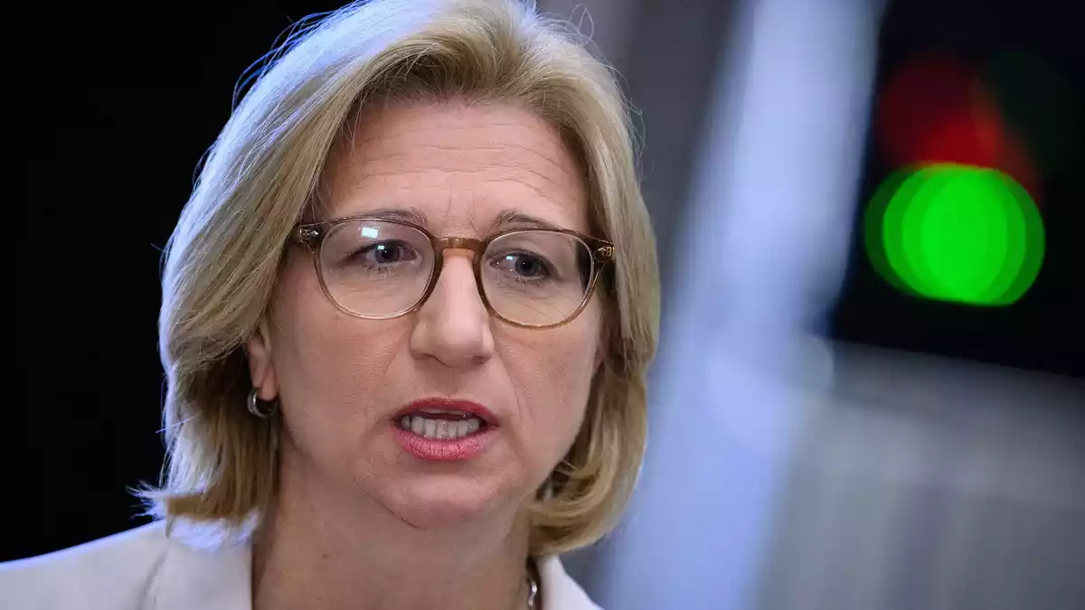 «Manuela Schwesigs Aufholjagd ist genauso wie das hohe AfD-Ergebnis ein Signal, das Berlin jetzt verstehen muss», sagt Rehlinger. (Archivbild)  - Bild: Bernd von Jutrczenka/dpa