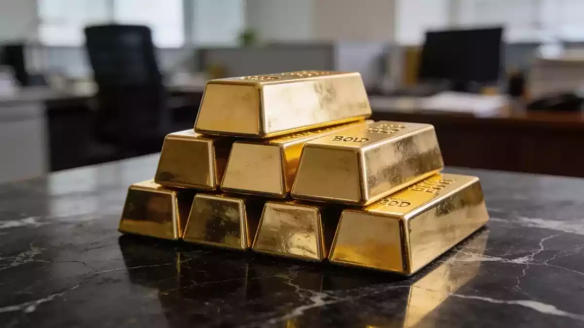Gold Holds $4,382 as Central Banks Buy, ETFs Hit Record