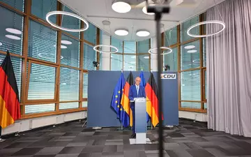 Der Kanzler spricht von einem «Desaster» - aber er will kämpfen.  - Foto: Michael Kappeler/dpa