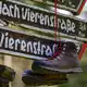 Das Image des Wanderns hat sich einer Studie zufolge seit den 1990er Jahren «von einer eher betulichen zu einer Lifestyle-orientierten Freizeitaktivität» gewandelt.  - Bild: Hendrik Schmidt/dpa
