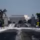 Kritiker befürchten, dass der Prestigebau das Lincoln Memorial am anderen Flussufer überschatten würde. (Archivbild)  - Bild: NATHAN HOWARD/AP/dpa