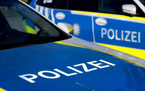 Die Polizei fahndet nach zwei jungen Männern. (Symbolbild) - Foto: Sven Hoppe/dpa