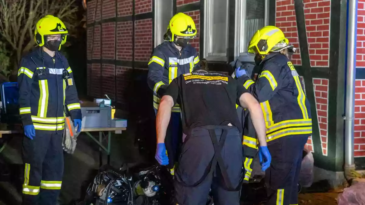 FW Flotwedel: Ausgedehnter Brand in Bockelskamp - Bild: presseportal.de