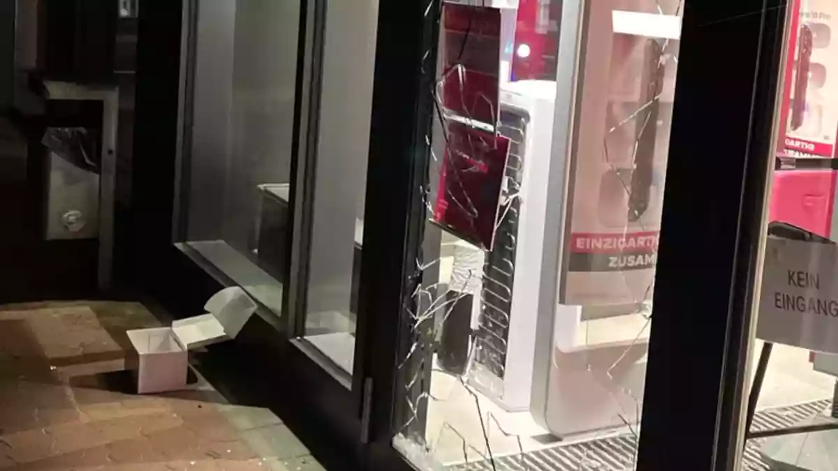 POL-MI: Einbruch in Handygeschäft - Bild: presseportal.de