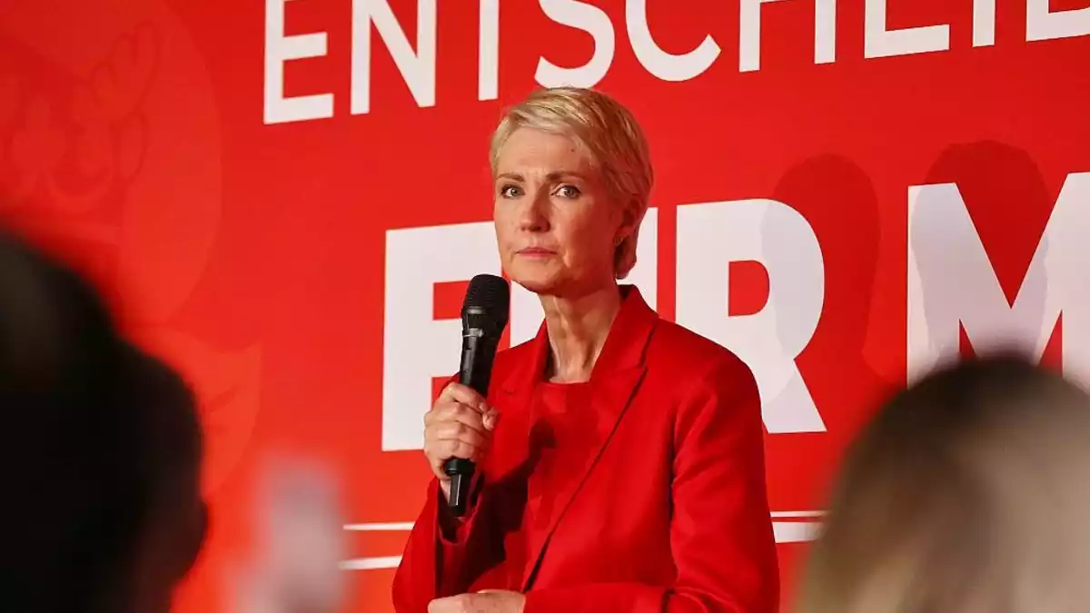 Schwesig will mit Grünen und Linken sprechen