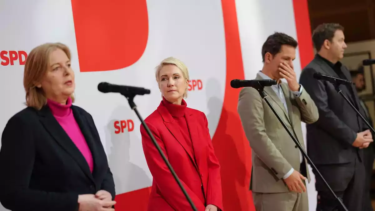 Erste Wahlanalyse in der SPD-Zentrale in Berlin.  - Bild: Kay Nietfeld/dpa