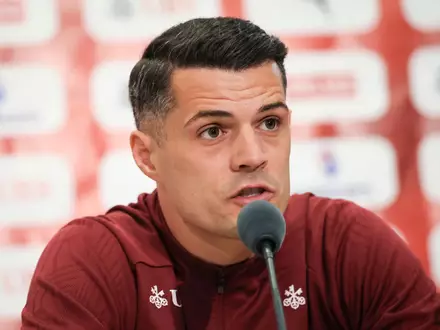 Xhaka gibt nun zu: Die Impfbestätigung war erworben.  - Foto: Christian Charisius/dpa