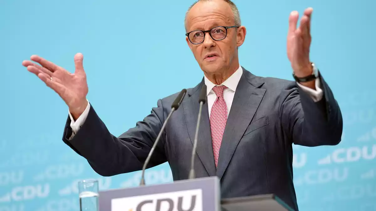 Für die CDU eine tiefe Zäsur, sagt Bundeskanzler Merz mit Blick auf die Wahl in MV.  - Bild: Kay Nietfeld/dpa