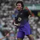 Top gestartet beim FC Barcelona: Turbo-Angreifer Karim Adeyemi. (Archivbild) - Bild: Alberto Saiz/AP/dpa