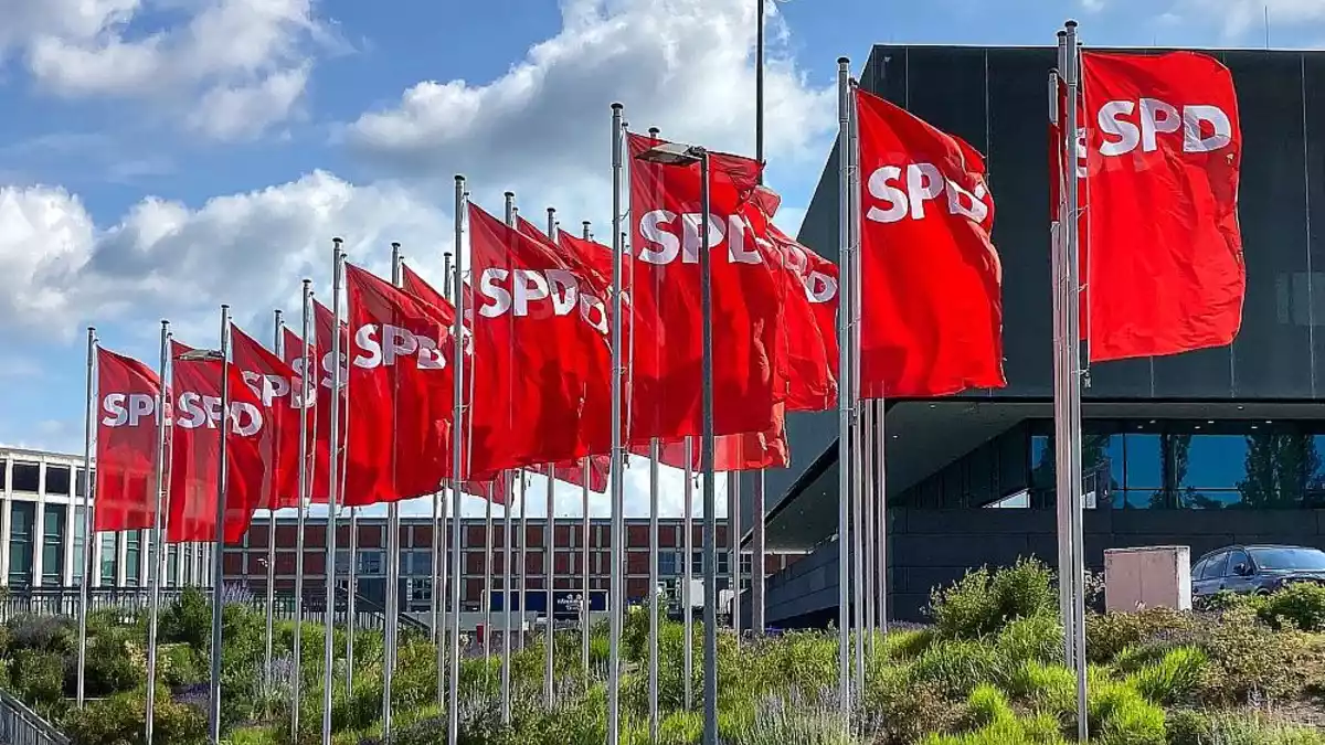 SPD-Parteiführung will Konvent im Dezember ausrichten