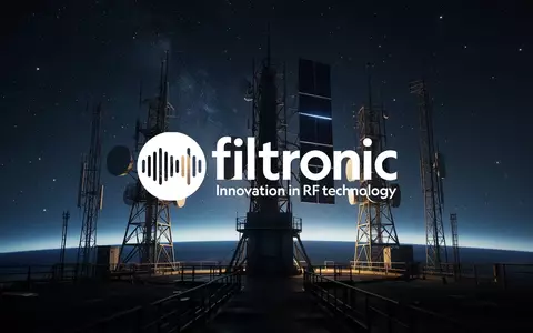 Hochmoderne Satellitenkommunikationstechnologie vor einem atmosphärischen Weltraumhintergrund. - Foto: über boerse-global.de