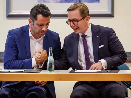Der bisherige Landesvorsitzende der CDU, Daniel Peters, erklärt nach dem Wahldebakel in MV seinen Rücktritt - Philipp Amthor übernimmt den Posten kommissarisch. - Foto: Jens Büttner/dpa