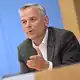 AfD-Spitzenmann Holm reklamierte den Auftrag zur Regierungsbildung für die AfD.  - Bild: Britta Pedersen/dpa