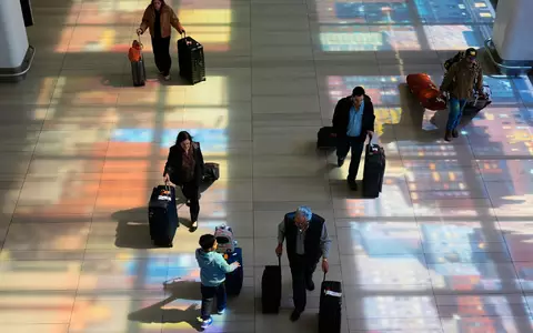 Am Flughafen LaGuardia in New York ist der Flugverkehr seit dem frühen Morgen beeinträchtigt. (Archivbild) - Foto: Seth Wenig/AP/dpa