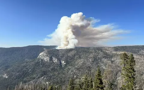 Beim Absturz des Löschhubschraubers kamen beide Insassen ums Leben. - Foto: Uncredited/National Parks Service/AP/dpa