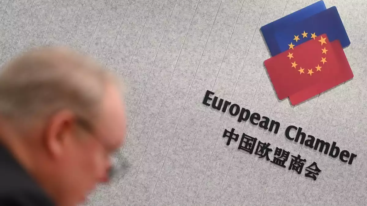 Die EU-Handelskammer in China stellte ein neues Positionspapier vor. (Archivbild) - Bild: Johannes Neudecker/dpa