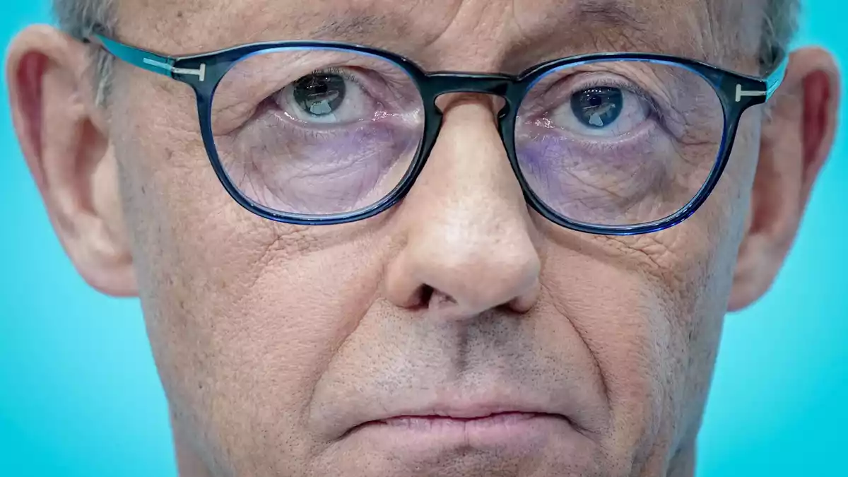 Will nicht aufgeben: Kanzler Friedrich Merz.  - Bild: Kay Nietfeld/dpa