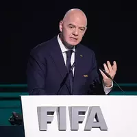 FIFA-Chef Infantino geht mit einem Brief an die Fußball-Funktionäre in die Offensive. (Archivbild) - Foto: Darryl Dyck/The Canadian Press/AP/dpa