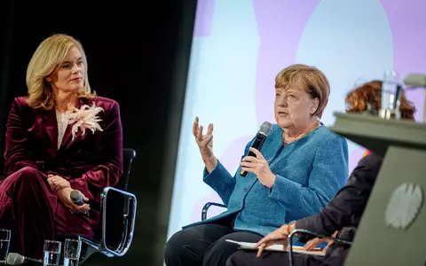 Merkel warb für einen weiten Begriff der Demokratie. - Foto: Kay Nietfeld/dpa