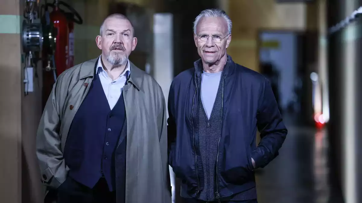 Behrendt (rechts) drehte seit Jahren gemeinsam mit seinem Kollegen Dietmar Bär, der Kommissar Schenk spielte. (Archivbild) - Bild: Oliver Berg/dpa