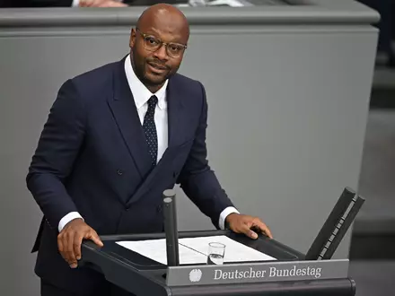 Kommt der Tankrabatt auch bei den Verbrauchern an? Ja, sagt SPD-Politiker Armand Zorn. (Archivbild) - Foto: Michael Brandt/dpa
