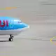 Der Iran-Krieg belastete den Gewinn des Reisekonzerns Tui. (Archivbild) - Bild: Christoph Schmidt/dpa