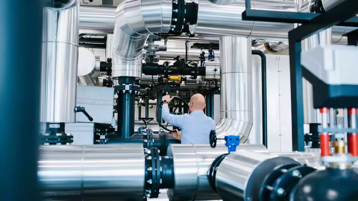 Industrieabwärme könnte fast ein Drittel des Bedarfs großer deutscher Wärmenetze decken / Eine neue Danfoss-Analyse zeigt drei Wege, bereits erzeugte Wärme zu nutzen - Bild: presseportal.de