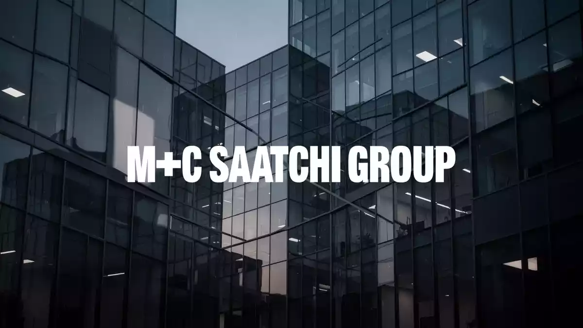 M&C Saatchi Aktie unter Druck: Halbjahresverlust belastet Kurs