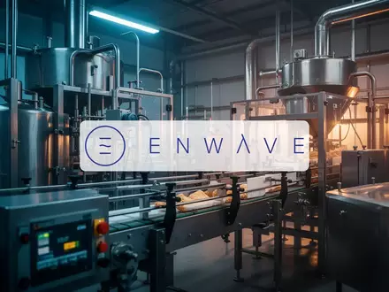 Industrielle Produktionsanlage in einer modernen Fabrikhalle bei atmosphärischer Beleuchtung. - Foto: über boerse-global.de
