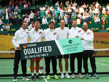 Das deutsche Davis-Cup-Team trifft im Viertelfinale auf Großbritannien. - Foto: Christoph Reichwein/dpa
