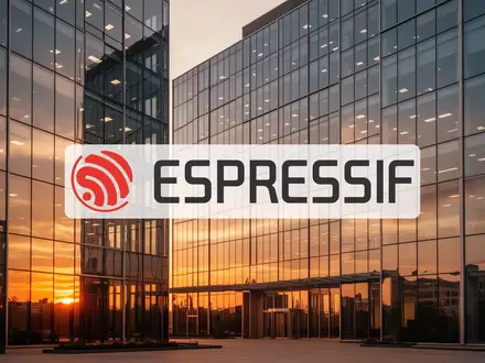 Moderne Büroarchitektur im goldenen Licht als Symbol für finanzielle Stabilität und Unternehmenswachstum. - Foto: über boerse-global.de