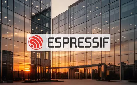 Moderne Büroarchitektur im goldenen Licht als Symbol für finanzielle Stabilität und Unternehmenswachstum. - Foto: über boerse-global.de