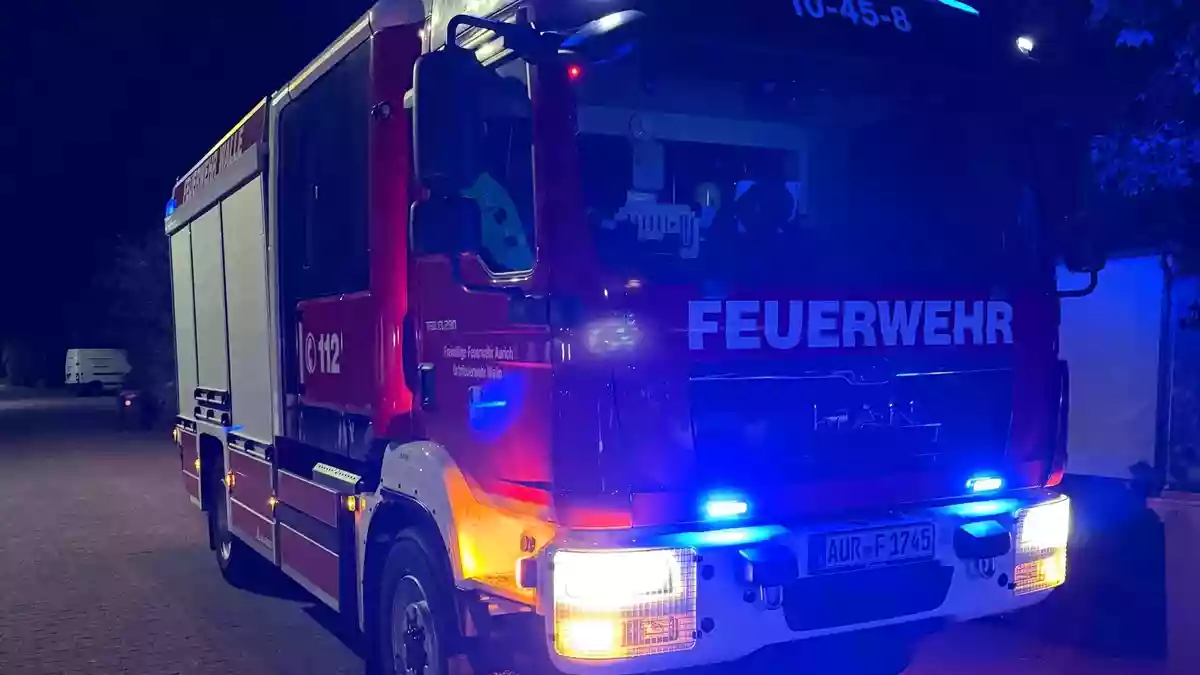 FW-AUR: Brandentwicklung an Steckdose - Bild: presseportal.de