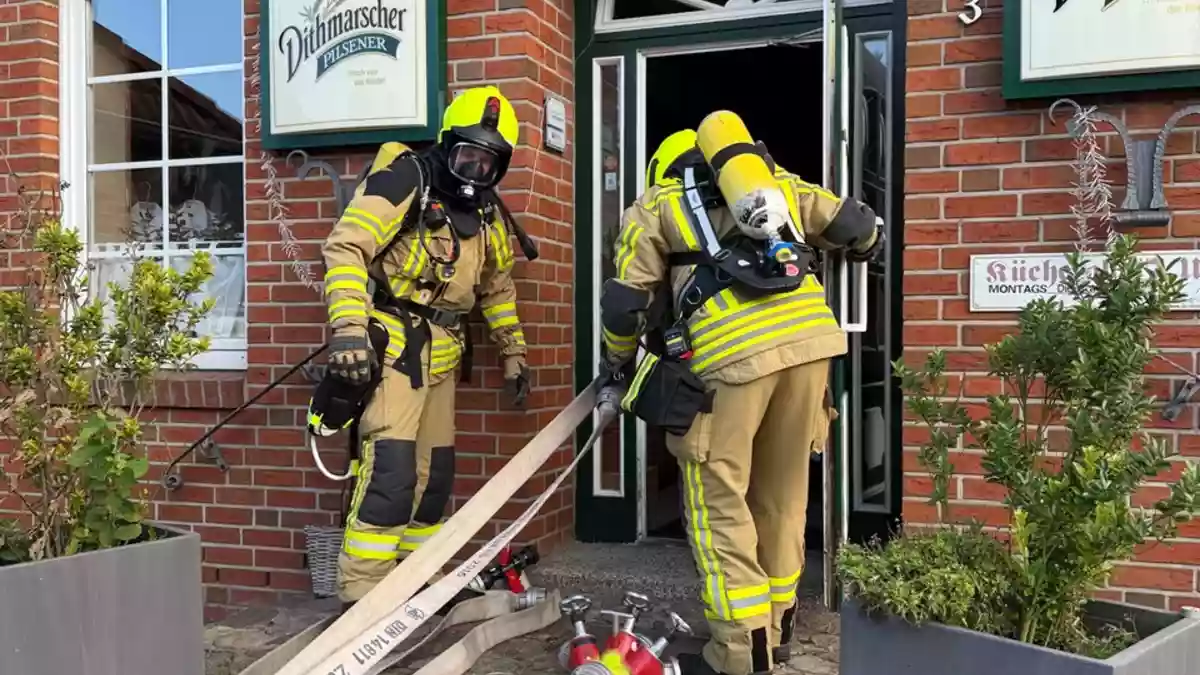 FW-SE: Alarmübung: Mehrere Personen vermisst- Gemeinsame Übung von Feuerwehr und Rettungsdienst - Bild: presseportal.de