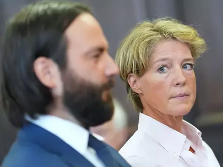 Christina Block bestreitet die Vorwürfe der Anklage. - Foto: Marcus Brandt/dpa Pool/dpa