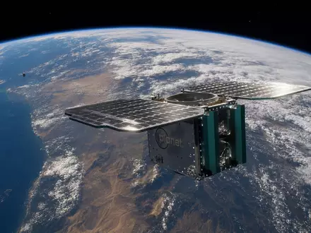 Der erste in Berlin gebaute Satellit solle vor Ende des Jahres fertig sein. - Foto: Planet Labs GmbH/dpa