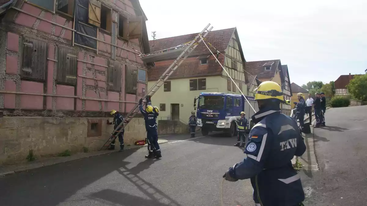 THW Bayern: Wenn der Ernstfall geprobt wird: THW trainiert bei der Großübung MINERVA26 für den Zivilschutzfall - Bild: presseportal.de
