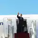 Der iranische Präsident Massud Peseschkian vor seinem Abflug zur UN-Vollversammlung in New York. - Bild: Uncredited/Iranian Presidency Office/AP/dpa