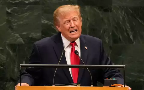 Superintelligenz statt KĂĽnstliche Intelligenz: Donald Trump will einen neuen Namen fĂĽr die Technologie. - Foto: Seth Wenig/AP/dpa