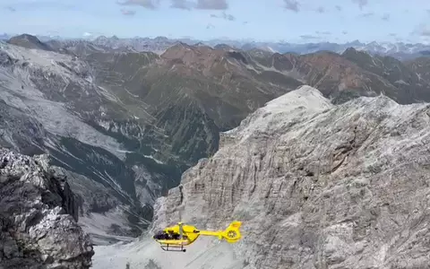 Beim Wandern in Südtirol kam ein 57 Jahre alter deutscher Urlauber ums Leben. (Archivbild) - Foto: -/Bergrettung Italien/dpa
