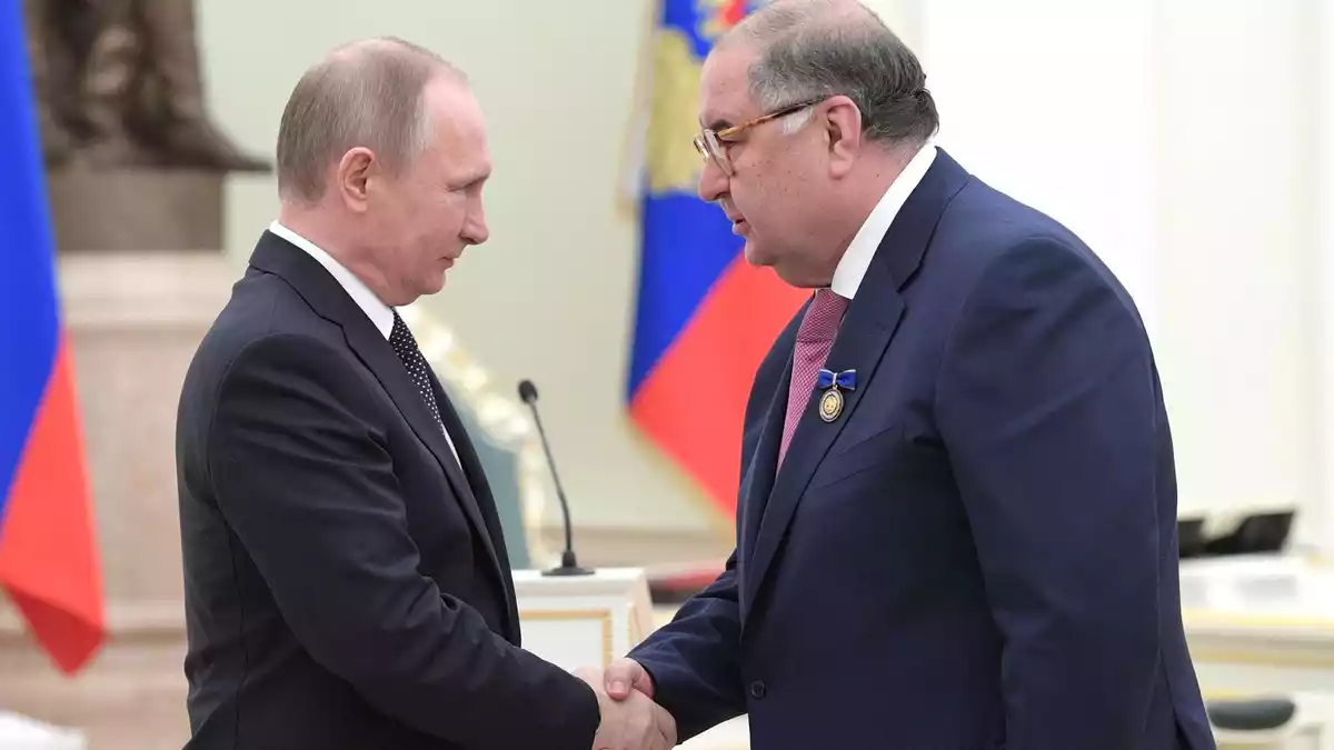 Alischer Usmanow werden besonders enge Verbindungen zum russischen Präsidenten Wladimir Putin nachgesagt (Archivbild). - Bild: Aleksey Nikolskyi/Planet Pix via ZUMA Wire/dpa