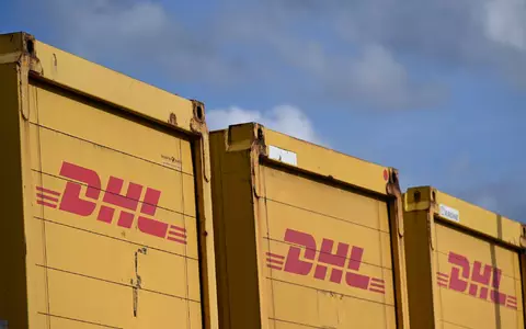 An dem DHL-Logistikzentrum läuft ein größerer Einsatz von Feuerwehr und Polizei. (Symbolbild) - Foto: Wolf von Dewitz/dpa