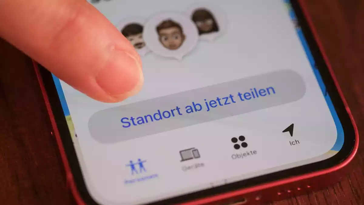 Was passiert, wenn Menschen sagen, dass sie ihren Live-Standort nicht teilen wollen? Sind die anderen dann misstrauisch oder beleidigt? (Symbolbild) - Bild: Jens Kalaene/dpa