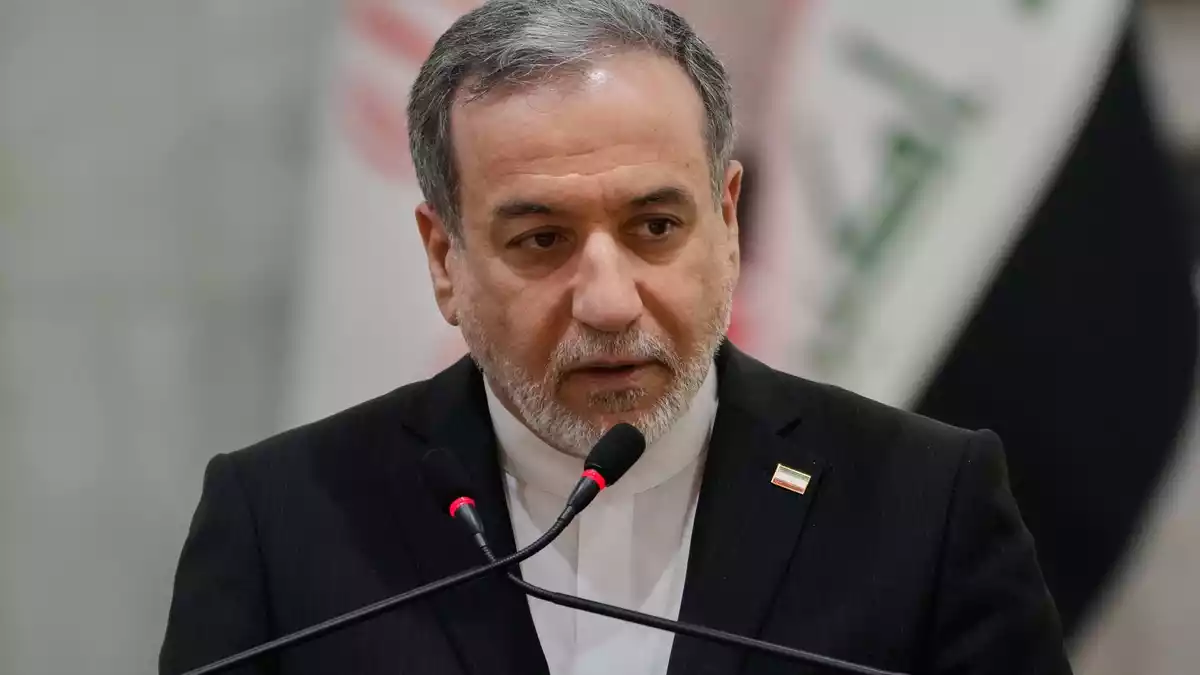 Irans Außenminister Abbas Araghtschi war an den Verhandlungen beteiligt. (Archivbild) - Bild: Hadi Mizban/AP/dpa