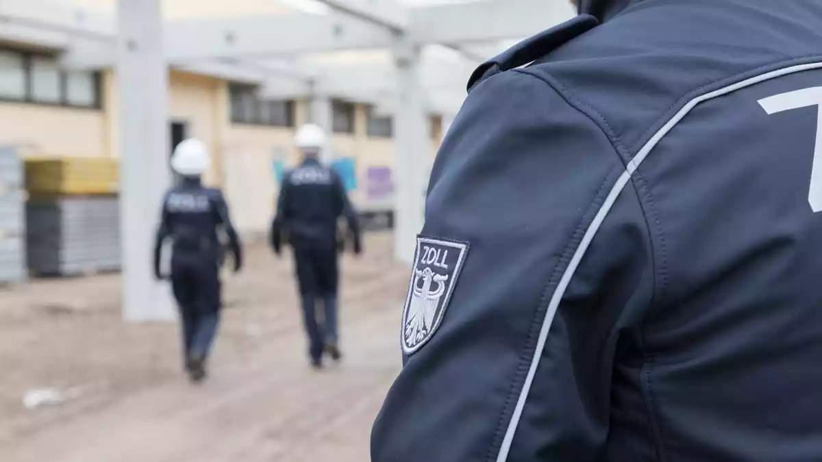 HZA-N: 600 Tagessätze: Nürnberger ZOLL ermittelt Schwarzarbeit in Trockenbaufirma / Sozialversicherungsschaden in Höhe von über 200.000 Euro aufgedeckt - Bild: presseportal.de