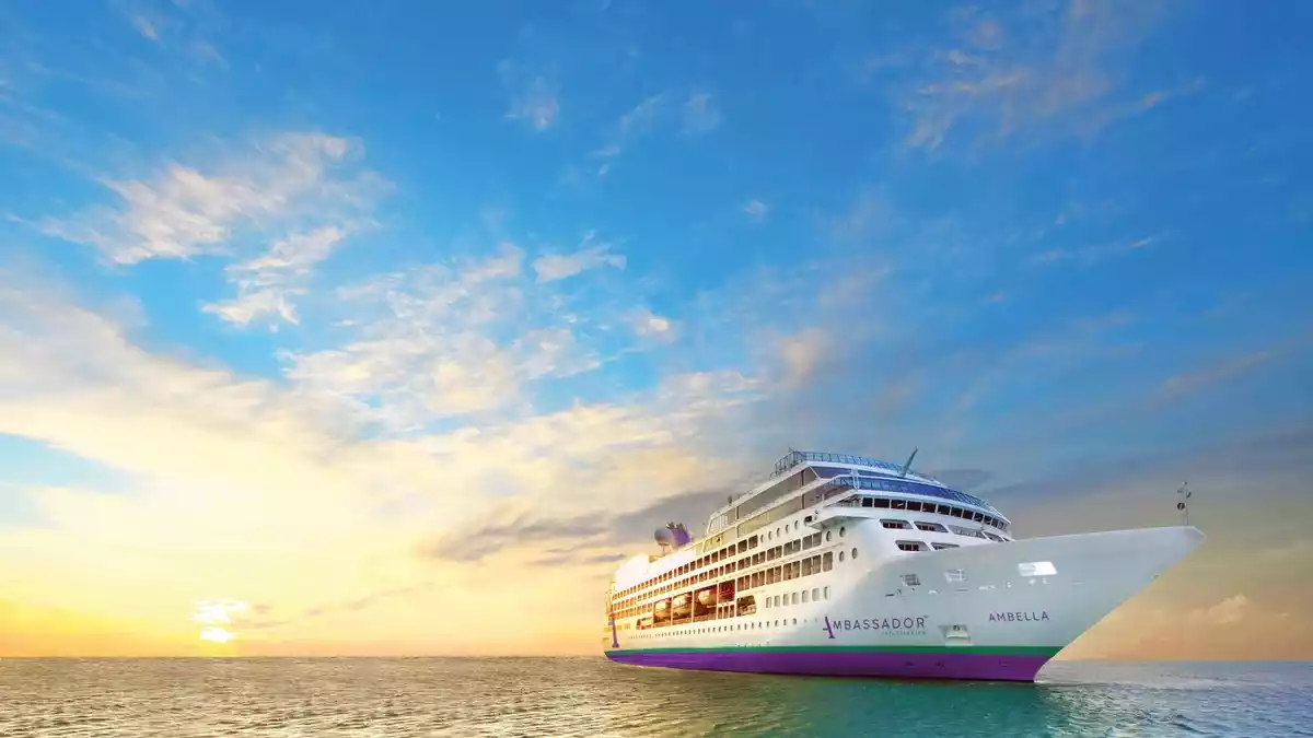 Ambassador Cruise Line übernimmt Oceania Sirena und kündigt Deutschlandstart an / Wichtiger Meilenstein, um Europas führende Kreuzfahrtreederei für bezahlbare Qualität im Silver-Ager-Markt zu werden - Bild: presseportal.de