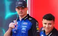 Max Verstappen (l) und Isack Hadjar fahren auch 2027 zusammen. (Archivbild) - Foto: Rebecca Blackwell/AP/dpa